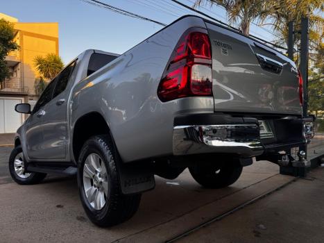 TOYOTA Hilux Caminhonete 2.7 16V 4P SRV FLEX CABINE DUPLA AUTOM�TICO, Foto 34