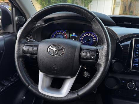 TOYOTA Hilux Caminhonete 2.7 16V 4P SRV FLEX CABINE DUPLA AUTOM�TICO, Foto 36