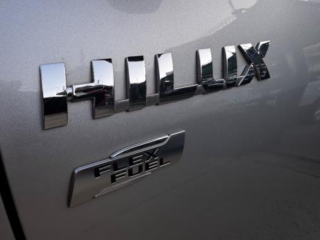 TOYOTA Hilux Caminhonete 2.7 16V 4P SRV FLEX CABINE DUPLA AUTOM�TICO, Foto 47