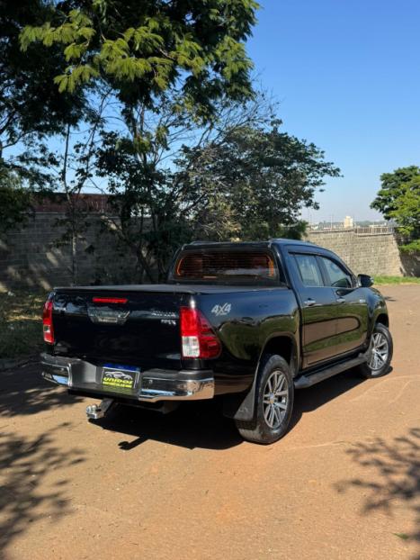 TOYOTA Hilux Caminhonete 2.8 16V SRX 4X4 DIESEL CABINE DUPLA AUTOM�TICO, Foto 2