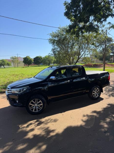 TOYOTA Hilux Caminhonete 2.8 16V SRX 4X4 DIESEL CABINE DUPLA AUTOM�TICO, Foto 8