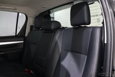 TOYOTA Hilux Caminhonete 2.8 16V SRX 4X4 TURBO DIESEL CABINE DUPLA AUTOM�TICO, Foto 8