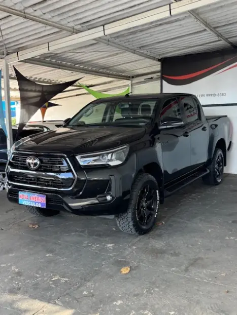 TOYOTA Hilux Caminhonete 2.8 16V SRX 4X4 TURBO DIESEL CABINE DUPLA AUTOM�TICO, Foto 3