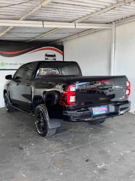 TOYOTA Hilux Caminhonete 2.8 16V SRX 4X4 TURBO DIESEL CABINE DUPLA AUTOM�TICO, Foto 4