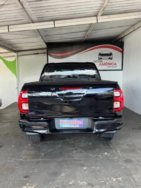 TOYOTA Hilux Caminhonete 2.8 16V SRX 4X4 TURBO DIESEL CABINE DUPLA AUTOM�TICO, Foto 5