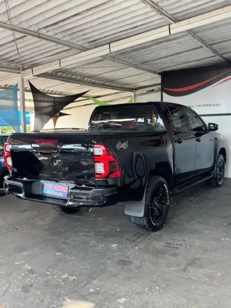 TOYOTA Hilux Caminhonete 2.8 16V SRX 4X4 TURBO DIESEL CABINE DUPLA AUTOM�TICO, Foto 6