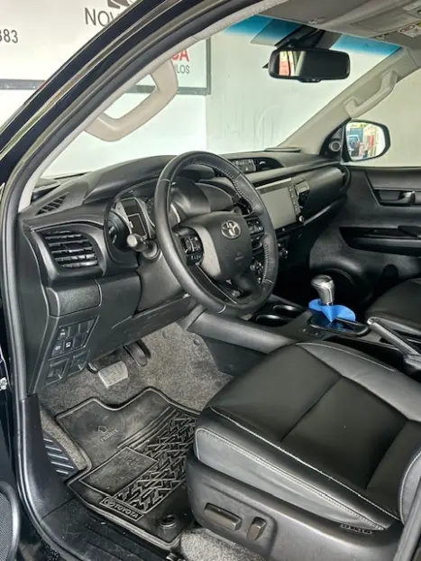 TOYOTA Hilux Caminhonete 2.8 16V SRX 4X4 TURBO DIESEL CABINE DUPLA AUTOM�TICO, Foto 7