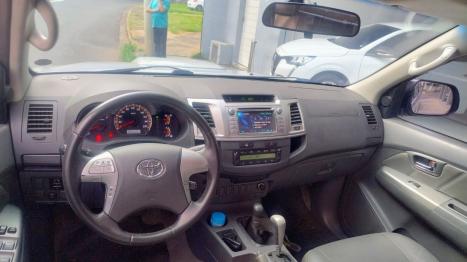 TOYOTA Hilux Caminhonete 3.0 4P 4X4 SRV TURBO DIESEL CABINE DUPLA AUTOM�TICO, Foto 5