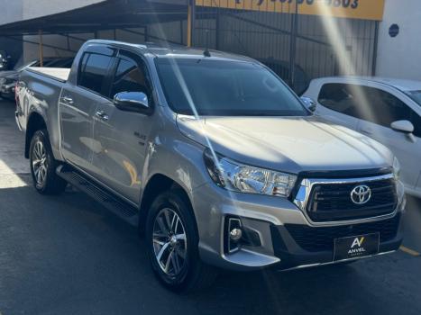 TOYOTA Hilux Caminhonete 2.7 16V 4P SRV FLEX 4X4  CABINE DUPLA AUTOM�TICO, Foto 3
