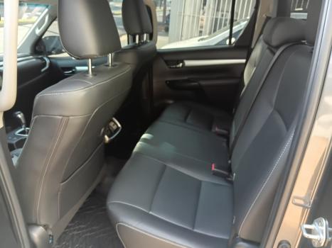 TOYOTA Hilux Caminhonete 2.8 16V SRX 4X4 DIESEL CABINE DUPLA AUTOM�TICO, Foto 9