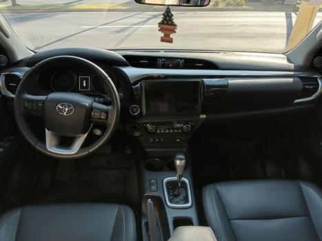 TOYOTA Hilux Caminhonete 2.8 16V SRX 4X4 DIESEL CABINE DUPLA AUTOM�TICO, Foto 13
