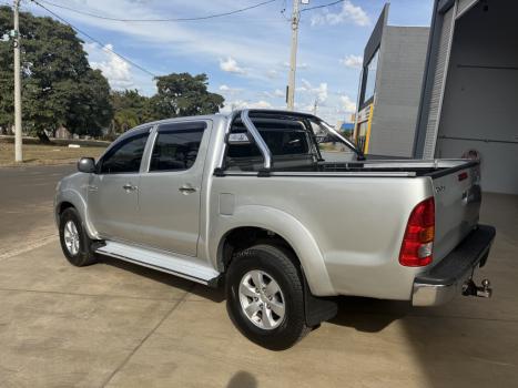 TOYOTA Hilux Caminhonete 3.0 16V 4P 4X4 SRV TURBO DIESEL CABINE DUPLA AUTOM�TICO, Foto 4