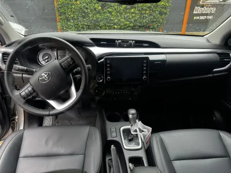 TOYOTA Hilux Caminhonete 2.8 16V SRV 4X4 DIESEL CABINE DUPLA AUTOM�TICO, Foto 9