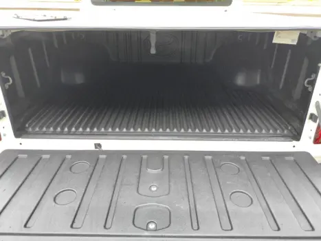TOYOTA Hilux Caminhonete 2.8 16V  LOW M4FD 4X4 TURBO DIESEL CABINE DUPLA, Foto 8