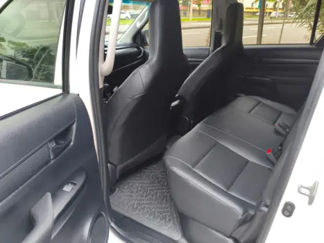 TOYOTA Hilux Caminhonete 2.8 16V  LOW M4FD 4X4 TURBO DIESEL CABINE DUPLA, Foto 9