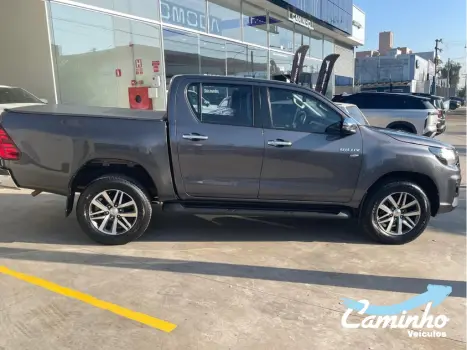 TOYOTA Hilux Caminhonete 2.7 16V 4P SRV FLEX CABINE DUPLA AUTOM�TICO, Foto 4