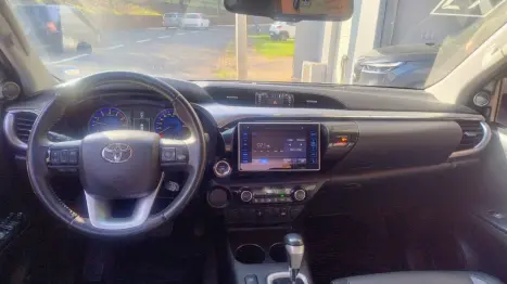 TOYOTA Hilux Caminhonete 2.7 16V 4P SRV FLEX CABINE DUPLA AUTOM�TICO, Foto 7