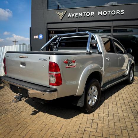 TOYOTA Hilux Caminhonete 3.0 4P SR 4X4 DIESEL CABINE DUPLA, Foto 6