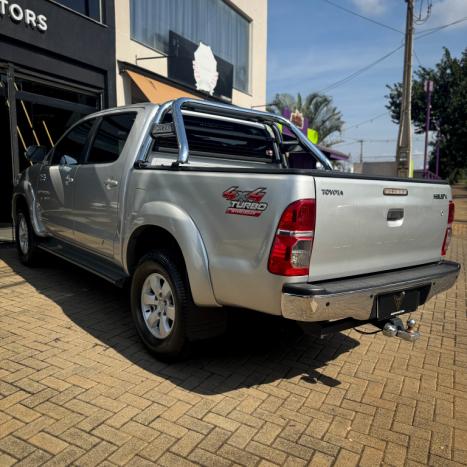 TOYOTA Hilux Caminhonete 3.0 4P SR 4X4 DIESEL CABINE DUPLA, Foto 7