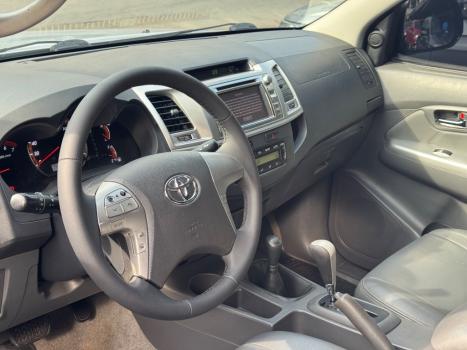 TOYOTA Hilux Caminhonete 2.7 16V 4P SRV FLEX 4X4  CABINE DUPLA AUTOM�TICO, Foto 7