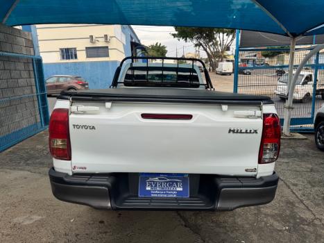TOYOTA Hilux Caminhonete 2.8 4X4 DIESEL CABINE SIMPLES, Foto 4