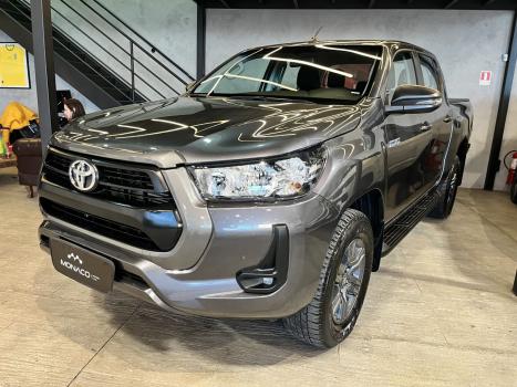 TOYOTA Hilux Caminhonete 2.8 16V 4P SR 4X4 DIESEL CABINE DUPLA AUTOM�TICO, Foto 2