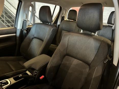 TOYOTA Hilux Caminhonete 2.8 16V 4P SR 4X4 DIESEL CABINE DUPLA AUTOM�TICO, Foto 10