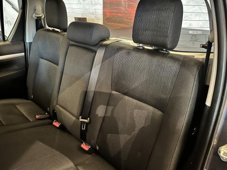TOYOTA Hilux Caminhonete 2.8 16V 4P SR 4X4 DIESEL CABINE DUPLA AUTOM�TICO, Foto 11