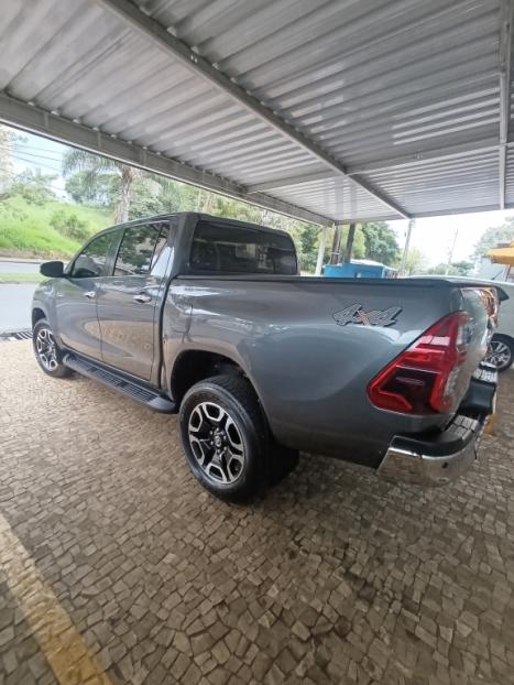 TOYOTA Hilux Caminhonete 2.8 16V SRX 4X4 DIESEL CABINE DUPLA AUTOM�TICO, Foto 2