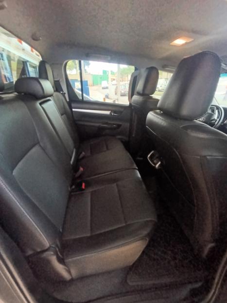 TOYOTA Hilux Caminhonete 2.8 16V SRX 4X4 DIESEL CABINE DUPLA AUTOM�TICO, Foto 7