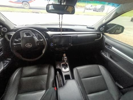 TOYOTA Hilux Caminhonete 2.8 16V SRX 4X4 DIESEL CABINE DUPLA AUTOM�TICO, Foto 9