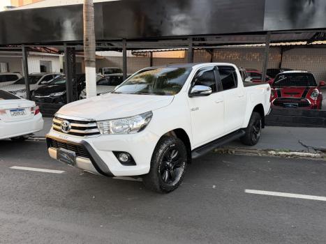 TOYOTA Hilux Caminhonete 2.8 16V SRV 4X4 DIESEL CABINE DUPLA AUTOM�TICO, Foto 2