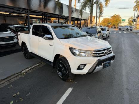 TOYOTA Hilux Caminhonete 2.8 16V SRV 4X4 DIESEL CABINE DUPLA AUTOM�TICO, Foto 3