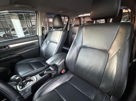 TOYOTA Hilux Caminhonete 2.8 16V SRV 4X4 DIESEL CABINE DUPLA AUTOM�TICO, Foto 9