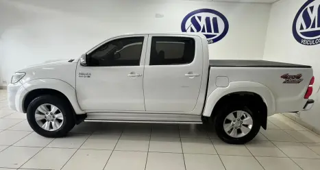 TOYOTA Hilux Caminhonete 3.0 4P 4X4 SRV TURBO DIESEL CABINE DUPLA, Foto 2