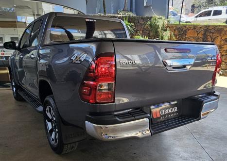 TOYOTA Hilux Caminhonete 2.8 16V SRX 4X4 TURBO DIESEL CABINE DUPLA AUTOM�TICO, Foto 5