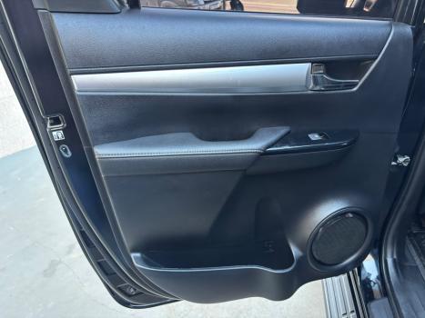 TOYOTA Hilux Caminhonete 2.8 16V 4P SRX DIESEL CABINE DUPLA, Foto 17
