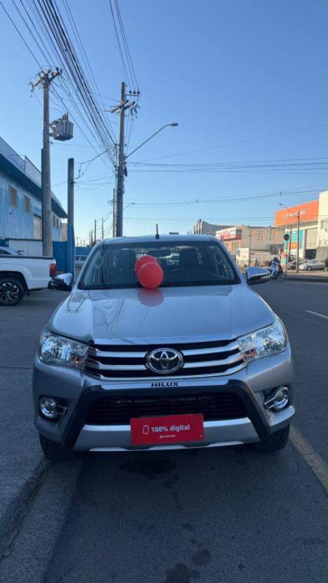 TOYOTA Hilux Caminhonete 2.7 16V 4P SRV FLEX CABINE DUPLA AUTOM�TICO, Foto 3