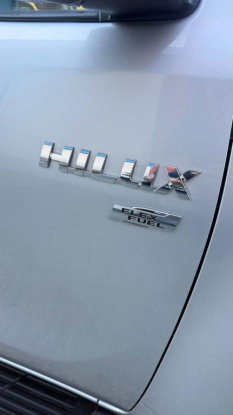 TOYOTA Hilux Caminhonete 2.7 16V 4P SRV FLEX CABINE DUPLA AUTOM�TICO, Foto 11