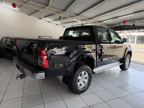 TOYOTA Hilux Caminhonete 3.0 4P 4X4 SRV TURBO DIESEL CABINE DUPLA AUTOM�TICO, Foto 6