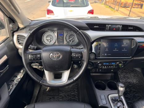 TOYOTA Hilux Caminhonete 2.8 16V 4P SR 4X4 DIESEL CABINE DUPLA AUTOM�TICO, Foto 9
