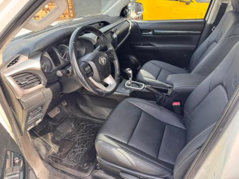 TOYOTA Hilux Caminhonete 2.8 16V 4P SR 4X4 DIESEL CABINE DUPLA AUTOM�TICO, Foto 10