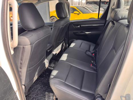 TOYOTA Hilux Caminhonete 2.8 16V 4P SR 4X4 DIESEL CABINE DUPLA AUTOM�TICO, Foto 11