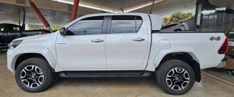 TOYOTA Hilux Caminhonete 2.8 16V SRX PLUS 4X4 TURBO DIESEL CABINE DUPLA AUTOM�TICO, Foto 4
