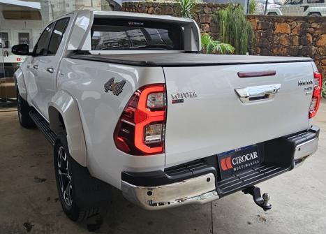 TOYOTA Hilux Caminhonete 2.8 16V SRX PLUS 4X4 TURBO DIESEL CABINE DUPLA AUTOM�TICO, Foto 5