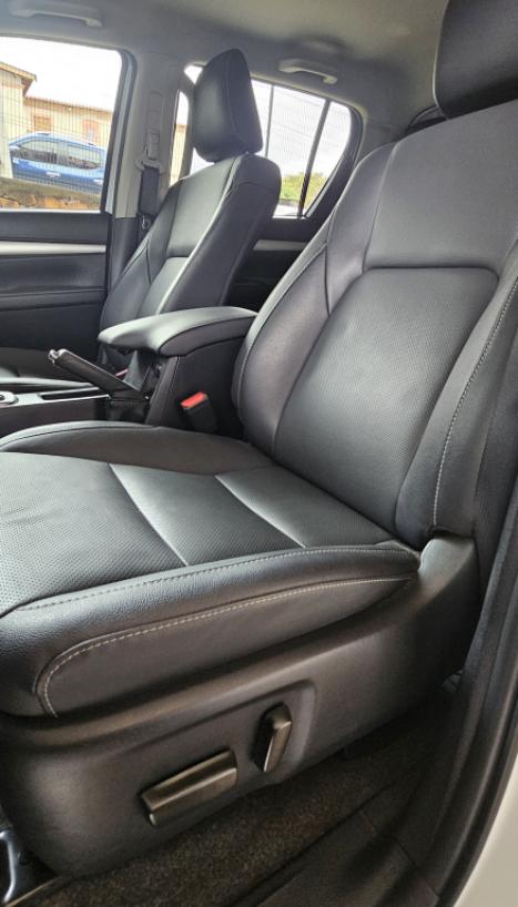 TOYOTA Hilux Caminhonete 2.8 16V SRX PLUS 4X4 TURBO DIESEL CABINE DUPLA AUTOM�TICO, Foto 21