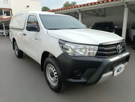 TOYOTA Hilux Caminhonete 2.8 4X4 DIESEL CABINE SIMPLES, Foto 2