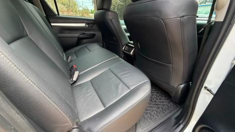 TOYOTA Hilux Caminhonete 2.8 16V SRV 4X4 DIESEL CABINE DUPLA AUTOM�TICO, Foto 5
