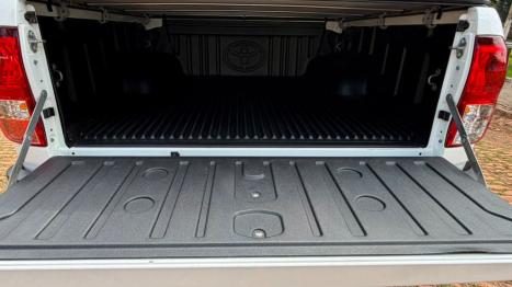 TOYOTA Hilux Caminhonete 2.8 16V SRV 4X4 DIESEL CABINE DUPLA AUTOM�TICO, Foto 14