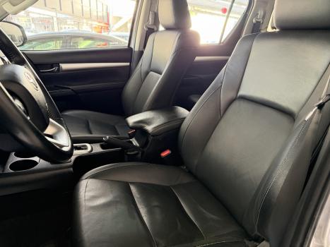 TOYOTA Hilux Caminhonete 2.8 16V SRV 4X4 DIESEL CABINE DUPLA AUTOM�TICO, Foto 8